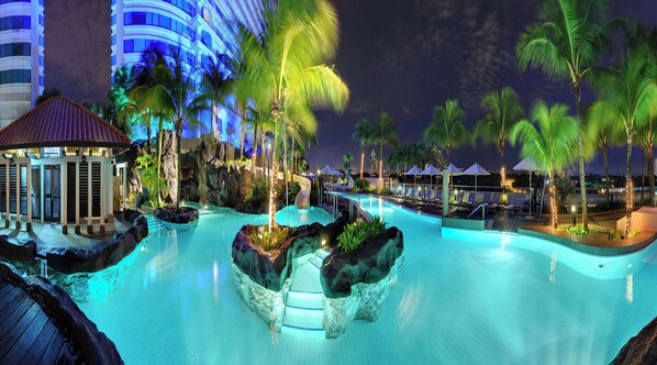 Outdoor pool, sun loungers