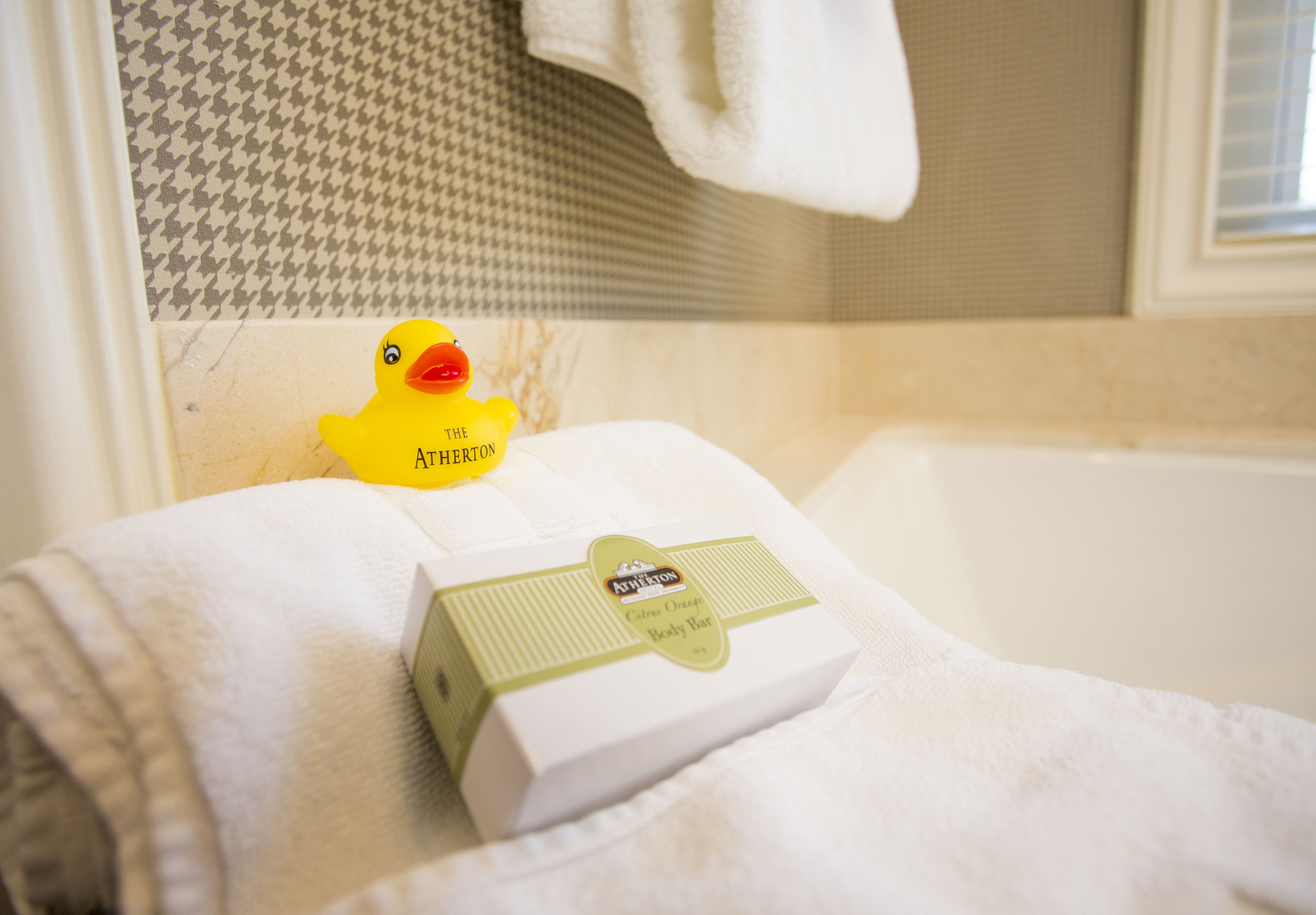 free toiletries, towels