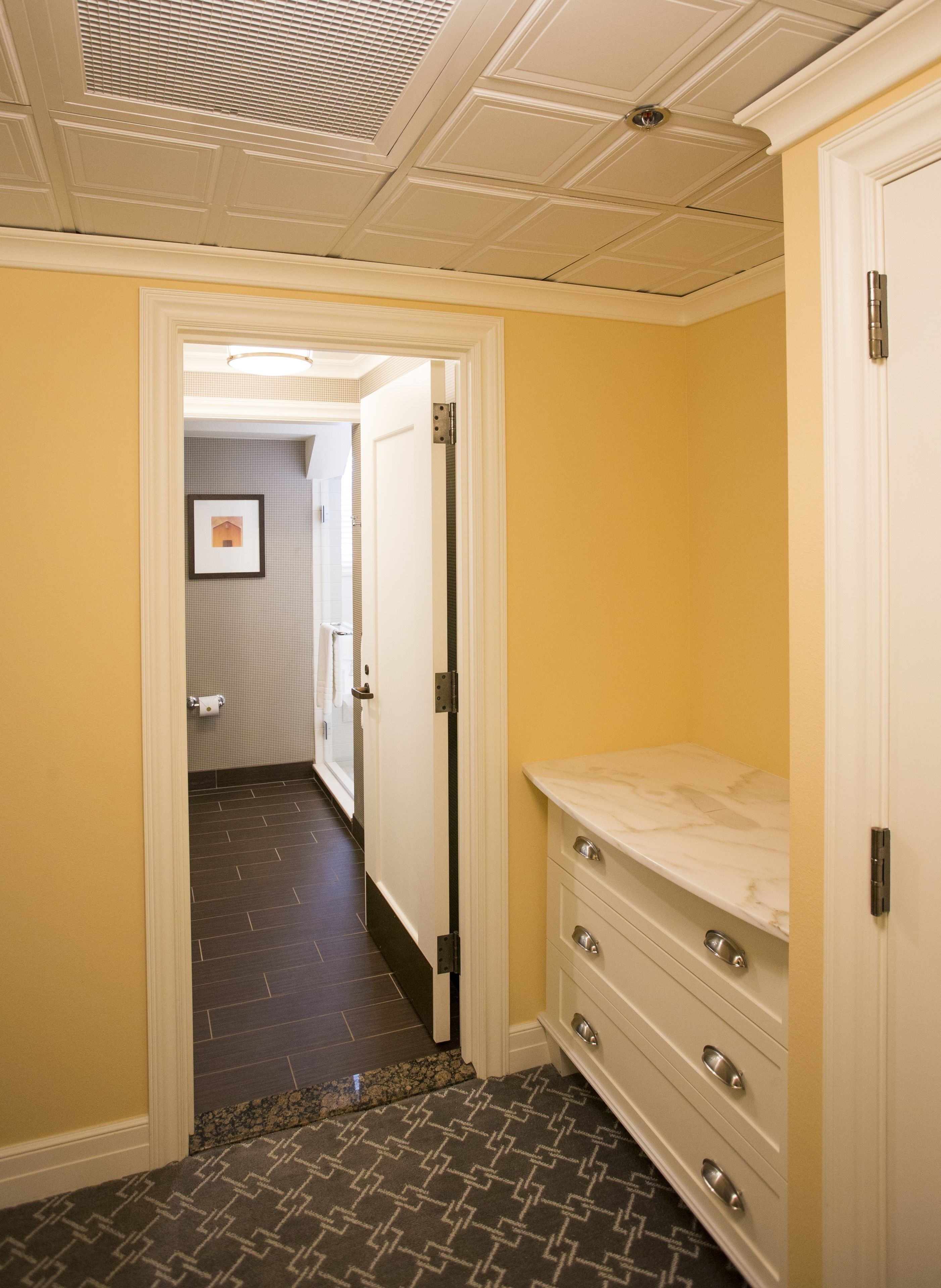 free toiletries, towels