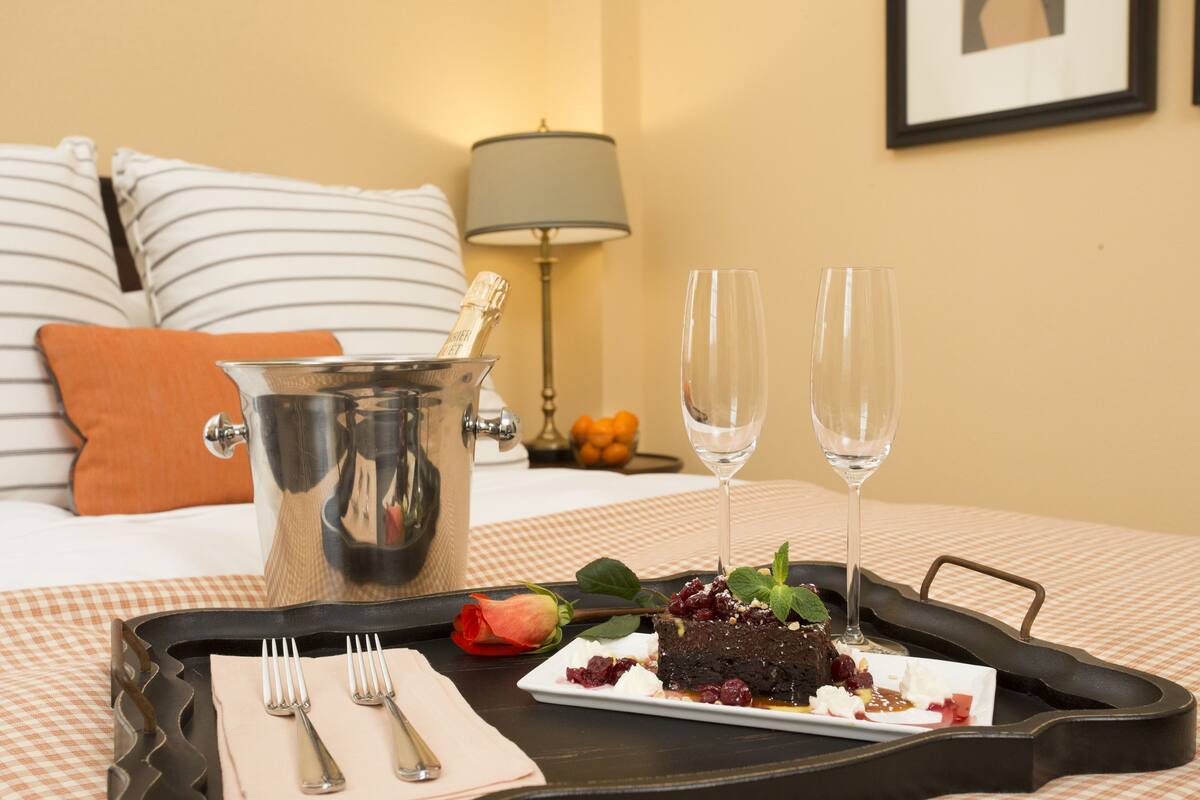 room service – dining