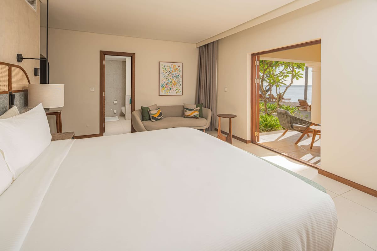 1 quarto, frigobar, cofres nos quartos, escrivaninha