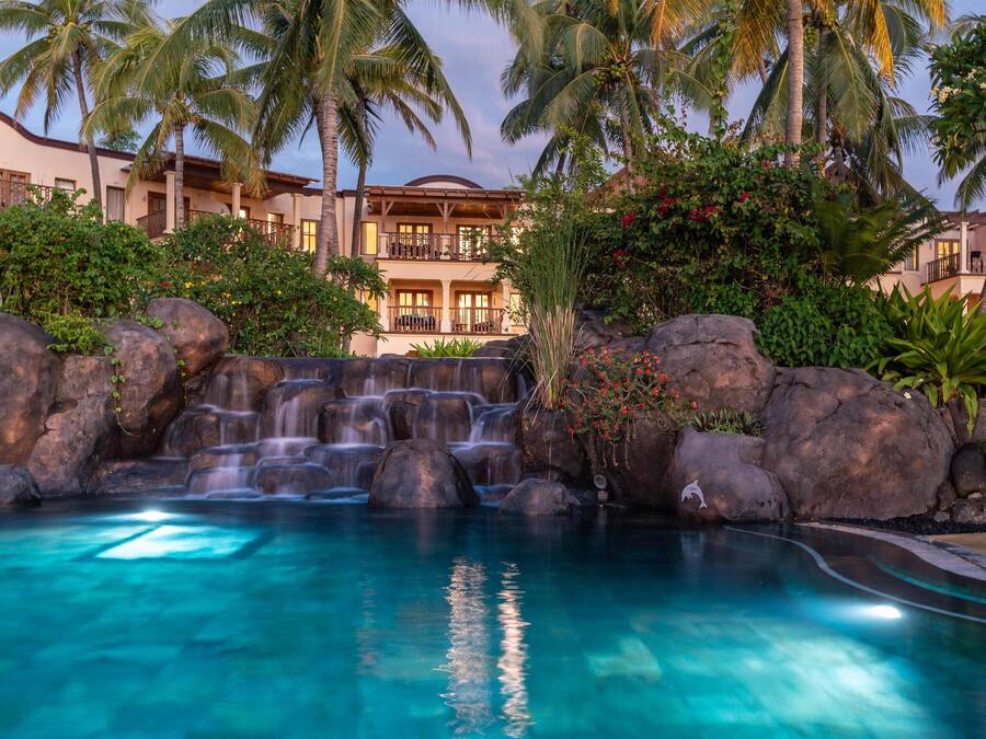 2 outdoor pools, pool umbrellas, sun loungers