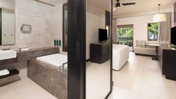 Minibar, két bảo mật tại phòng, bàn