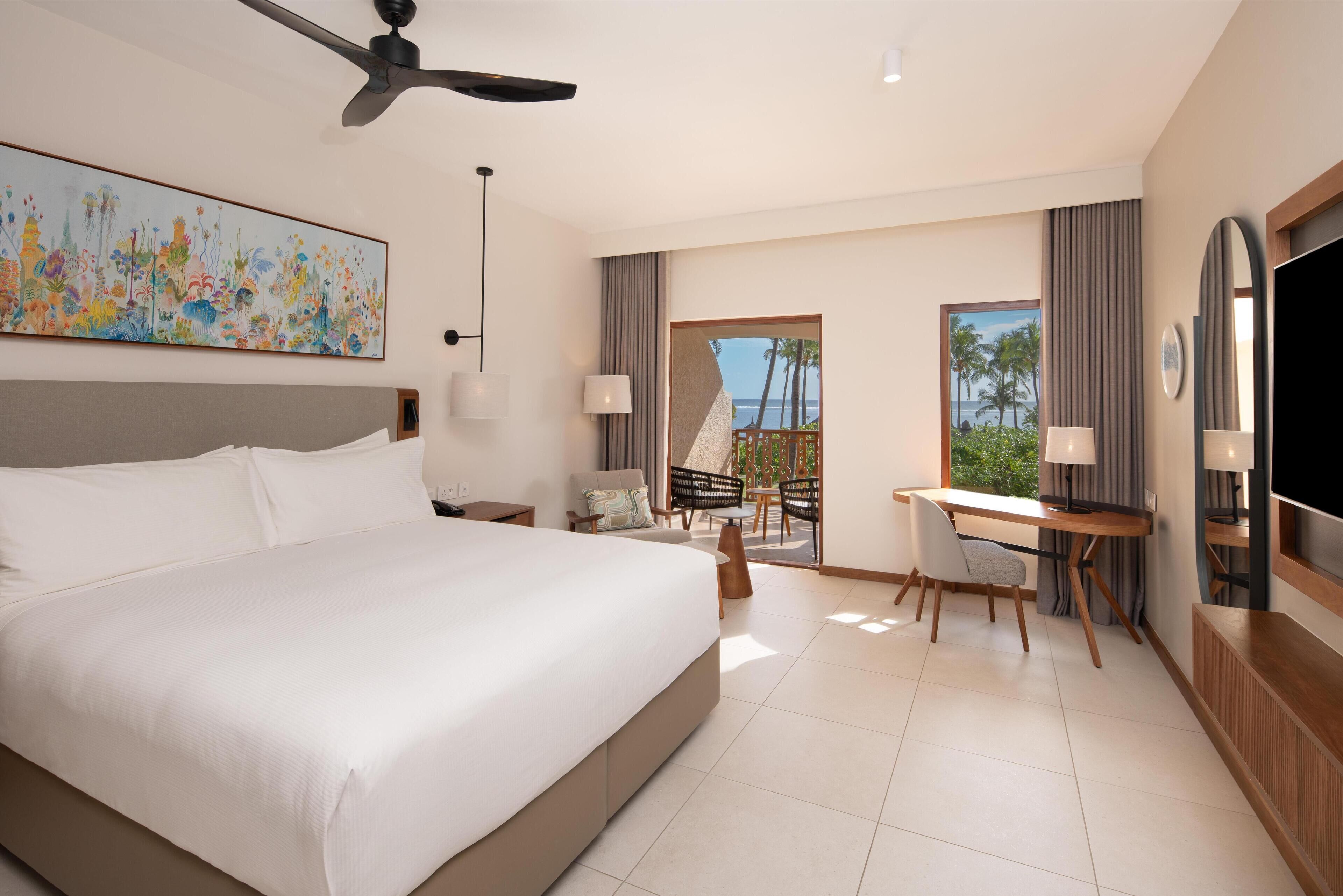 Chambre Deluxe, 1 très grand lit | Minibar, coffres-forts dans les chambres, bureau