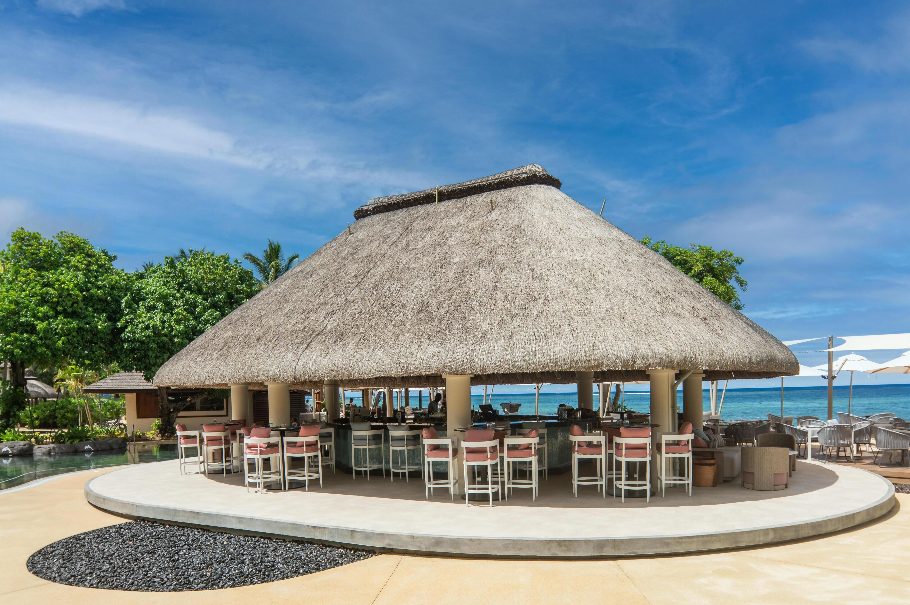 3 bars/lounges, 2 poolside bars, beach bar