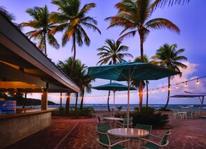 Poolside bar