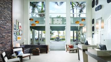 Sala de estar en el lobby