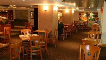 Lunch and dinner served