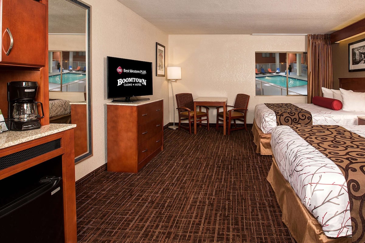 Premium bedding, pillow-top beds, in-room safe, desk