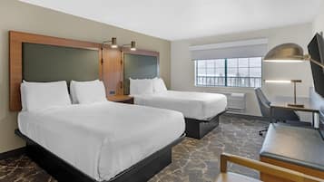 標準客房, 2 張加大雙人床, 非吸煙房, 冰箱 | 高級寢具、舒適加層、客房內保險箱、書桌