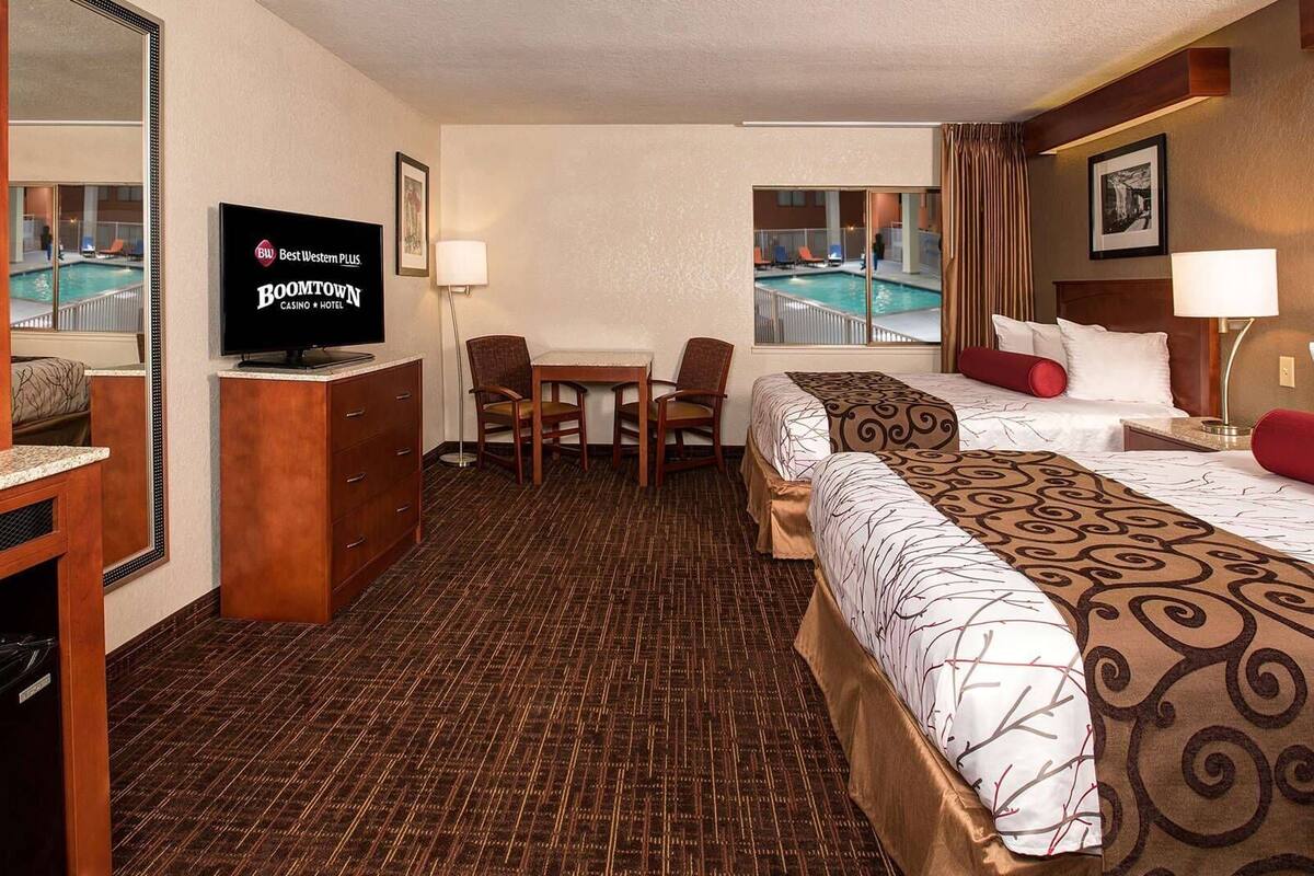 Premium bedding, pillowtop beds, in-room safe, desk