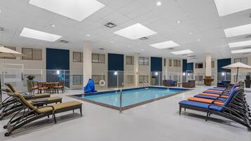 Indoor pool, seasonal outdoor pool, sun loungers