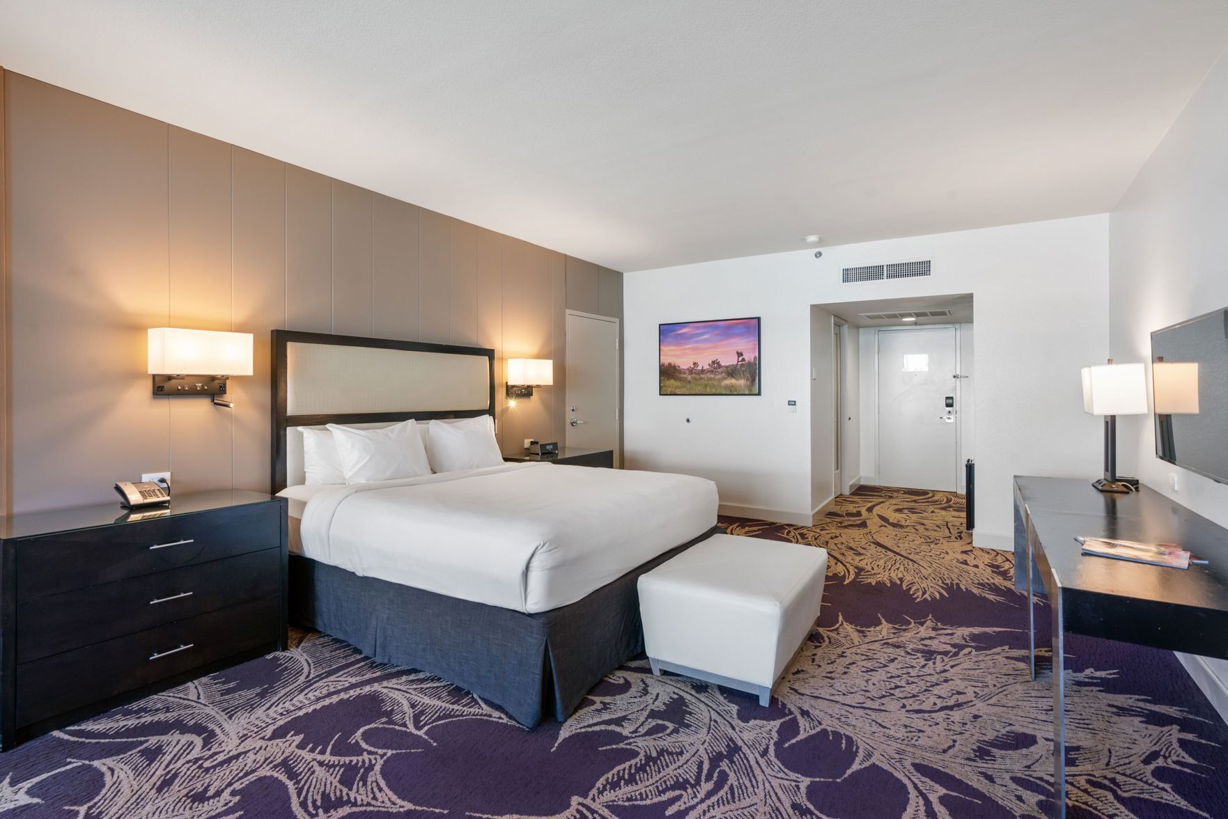 Premium bedding, in-room safe, desk, laptop workspace
