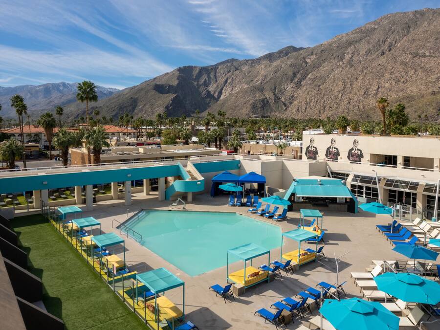 Outdoor pool, open 9:00 AM to 10:00 PM, pool cabanas (surcharge)