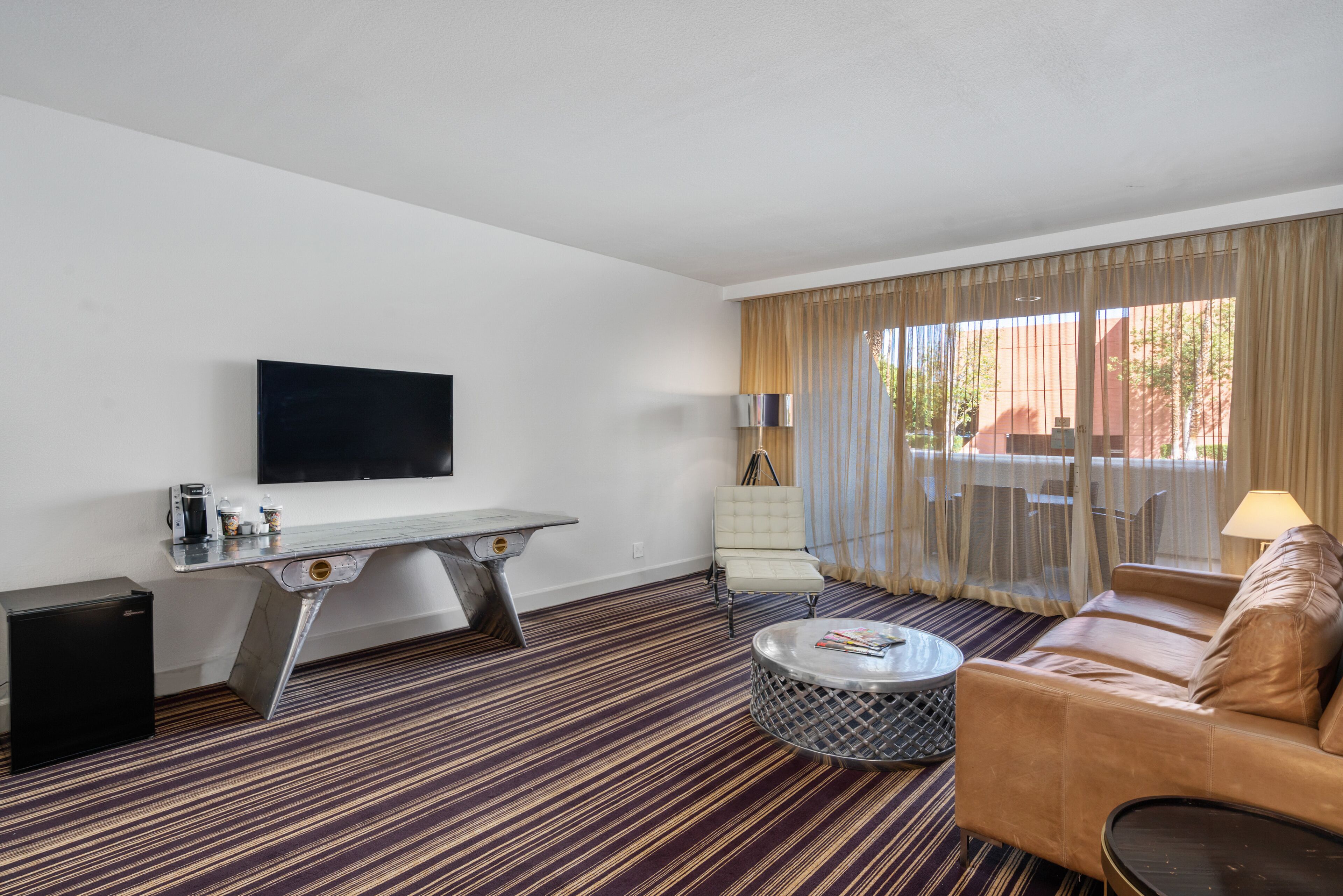 executive suite, 1 king bed | premium bedding, in-room safe, desk, laptop workspace