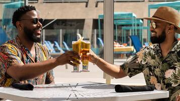 Khu ẩm thực ngoài trời