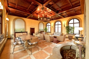 Penthouse | Terrace/patio