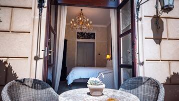 1 bedroom, hypo-allergenic bedding, minibar, in-room safe