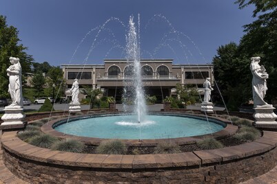 Villa Roma Resort and Conference Center