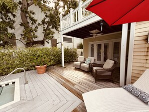 Terrace/patio - The Independent Inn - Formerly Heron House Court  (Key West)