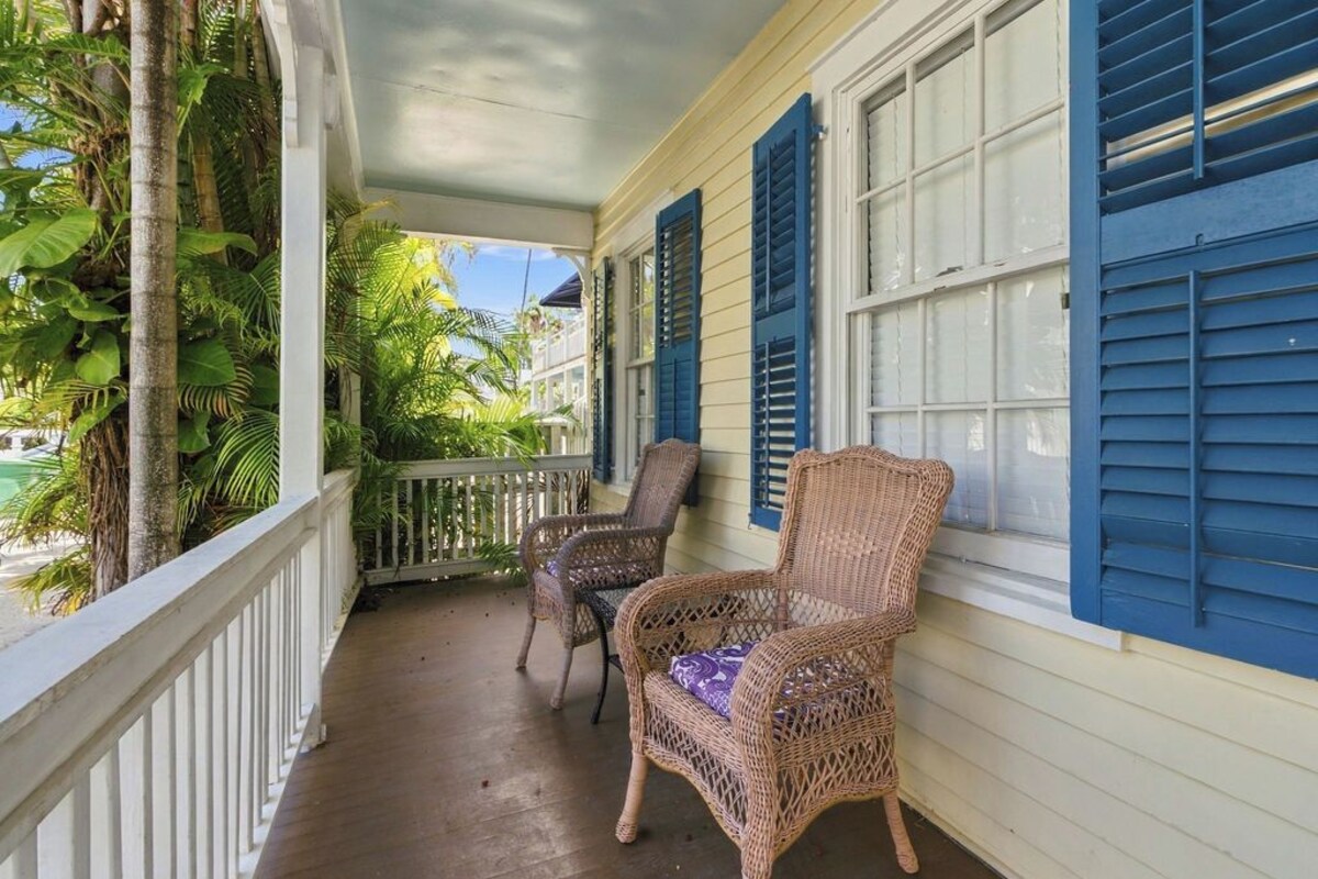 Newly Renovated Cottage w/ Kitchen, Pool | Terrace/patio