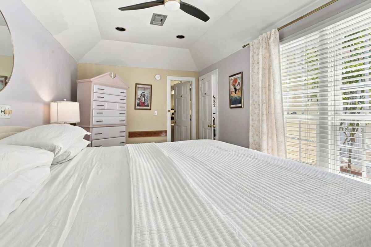 Tropical Suite, Pool Side, Ground Floor | Premium bedding, WiFi (free), individually decorated