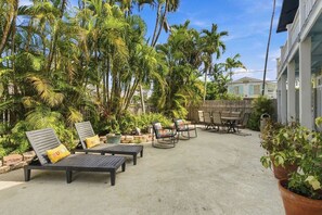 Unclassified image, 5 of 86, button - The Independent Inn - Formerly Heron House Court  (Key West)