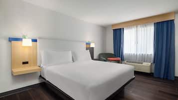 Literie de qualité supérieure, bureau, fer et planche à repasser