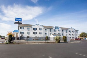 Exterior - Rodeway Inn & Suites Nampa (Nampa)