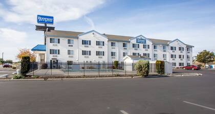 Rodeway Inn & Suites - Nampa