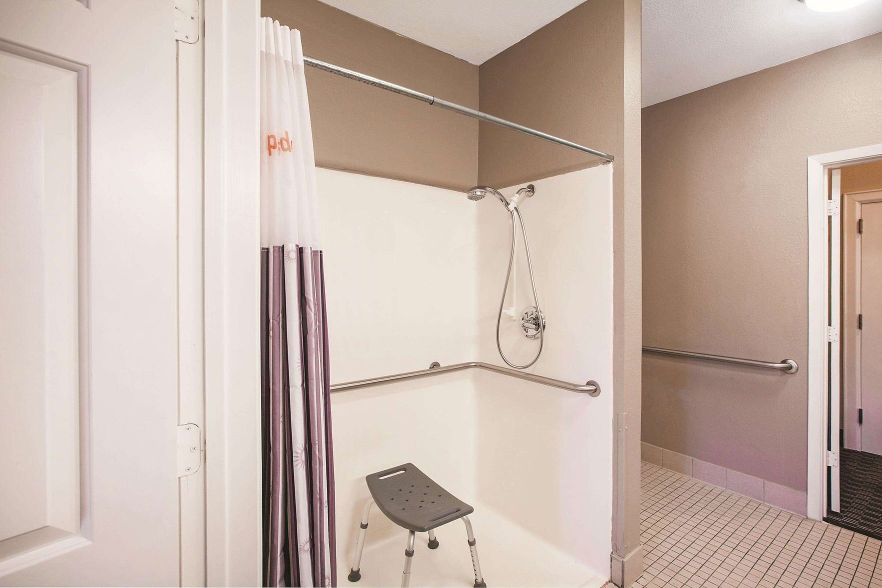 Bathroom | Free toiletries, hair dryer, towels, soap