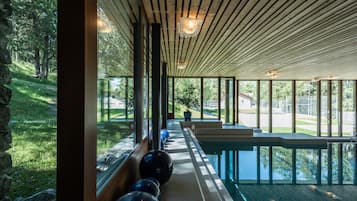 Indoor pool, outdoor pool