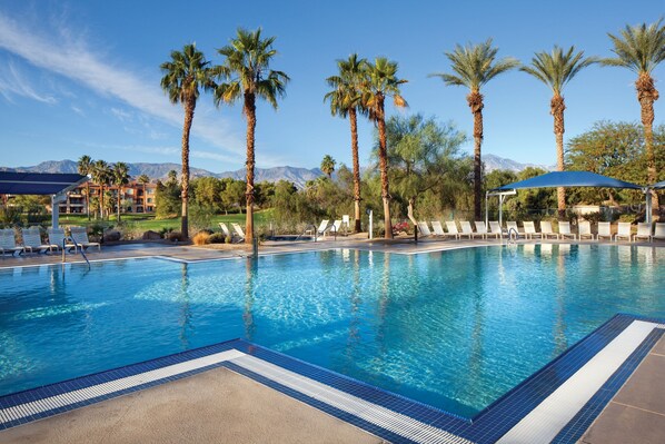 4 outdoor pools