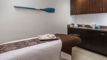 Sauna, body treatments, aromatherapy, body wraps, facials