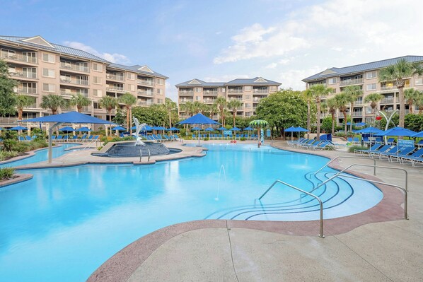 Indoor pool, 5 outdoor pools, pool umbrellas, pool loungers