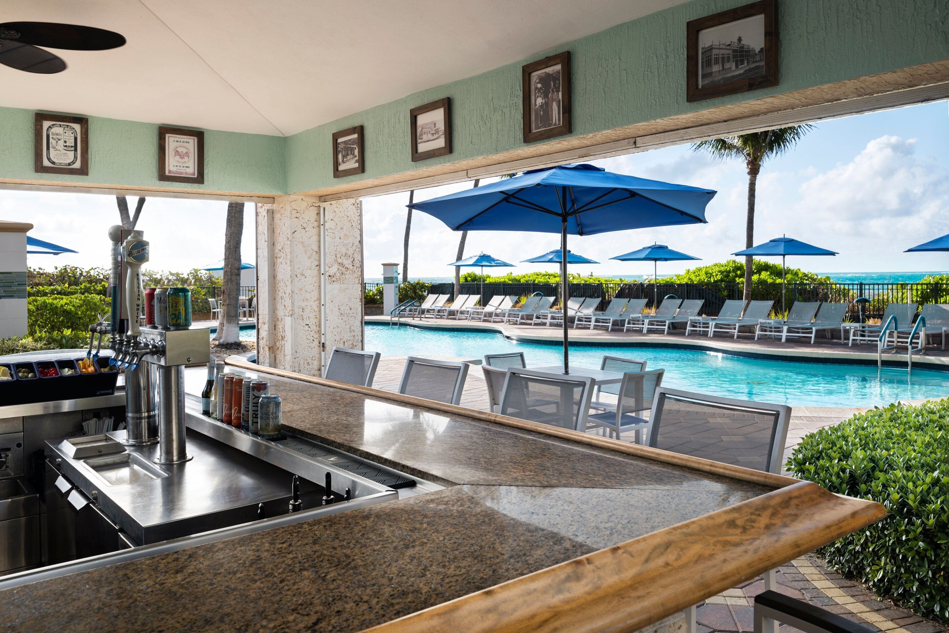 4 outdoor pools, sun loungers