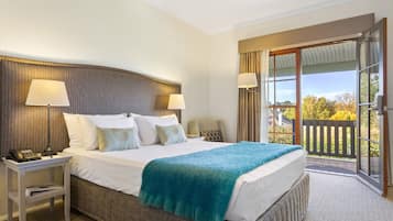 Bureau, rideaux occultants, fer et planche à repasser, Wi-Fi gratuit