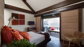 Minibar, in-room safe, desk, blackout drapes