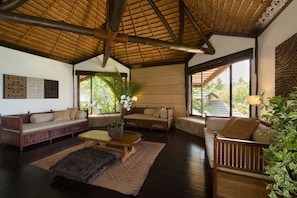 Malipano Villa, 3 Bedrooms | Minibar, in-room safe, desk, blackout drapes - Pearl Farm Beach Resort (Samal)