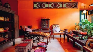 Deep-tissue massages, massage/treatment rooms