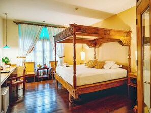 Suite (Zamrud)