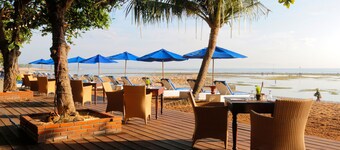 Inna Sindhu Beach