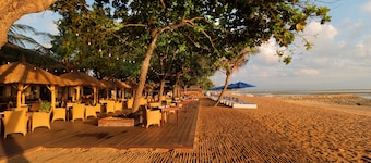 Inna Sindhu Beach