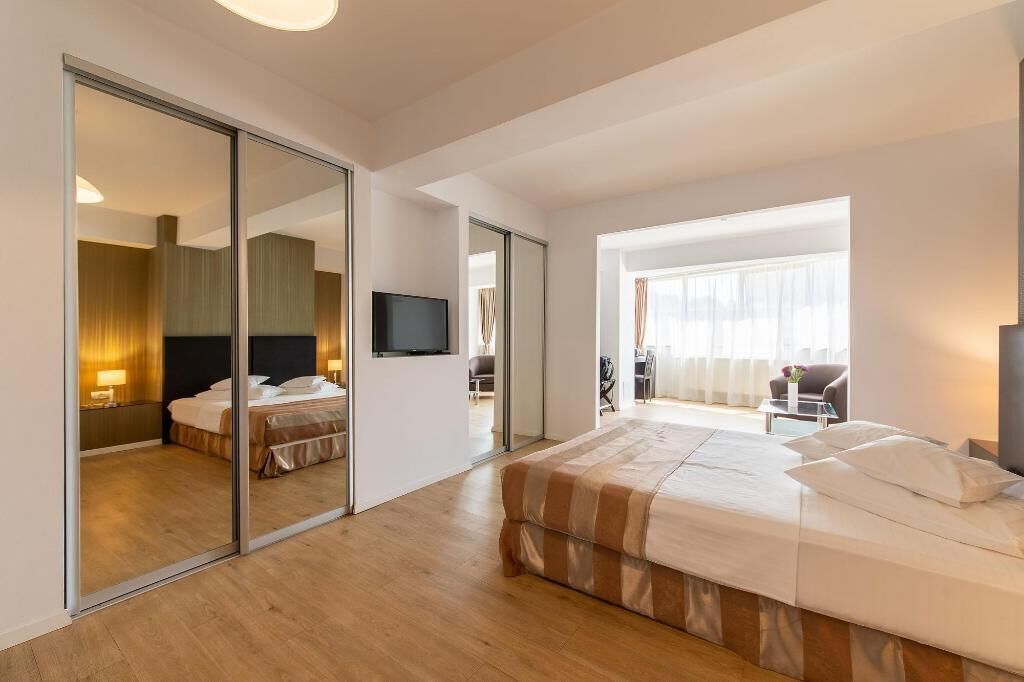 Premium bedding, minibar, in-room safe, blackout curtains