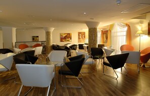 Lounge - The Windsor Hotel (Sliema)