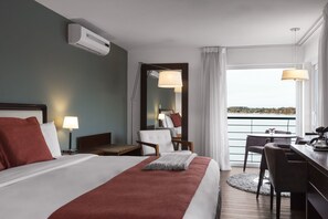 Chambre, 1 très grand lit, non-fumeur, vue fleuve