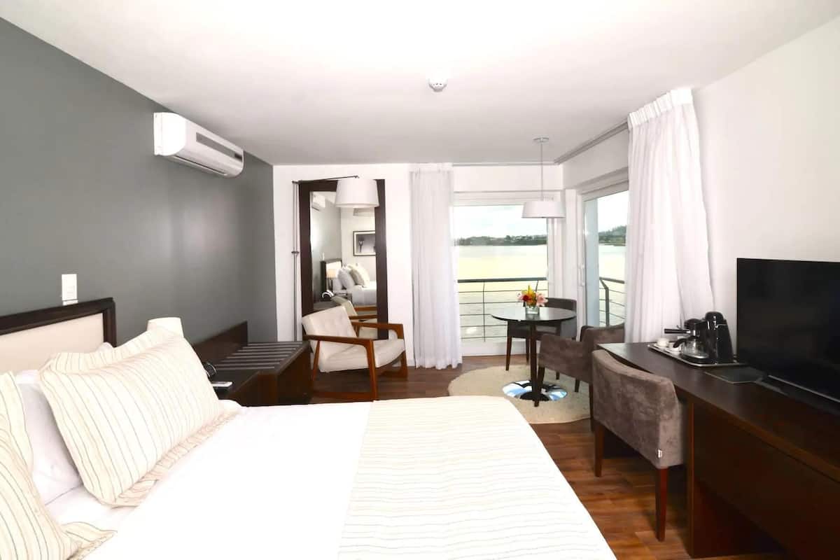 Minibar, in-room safe, desk, blackout drapes