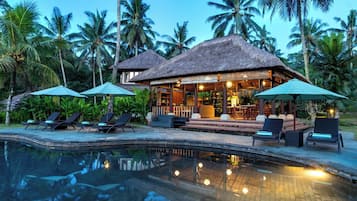 Outdoor pool, open 7:00 AM to 6:00 PM, sun loungers