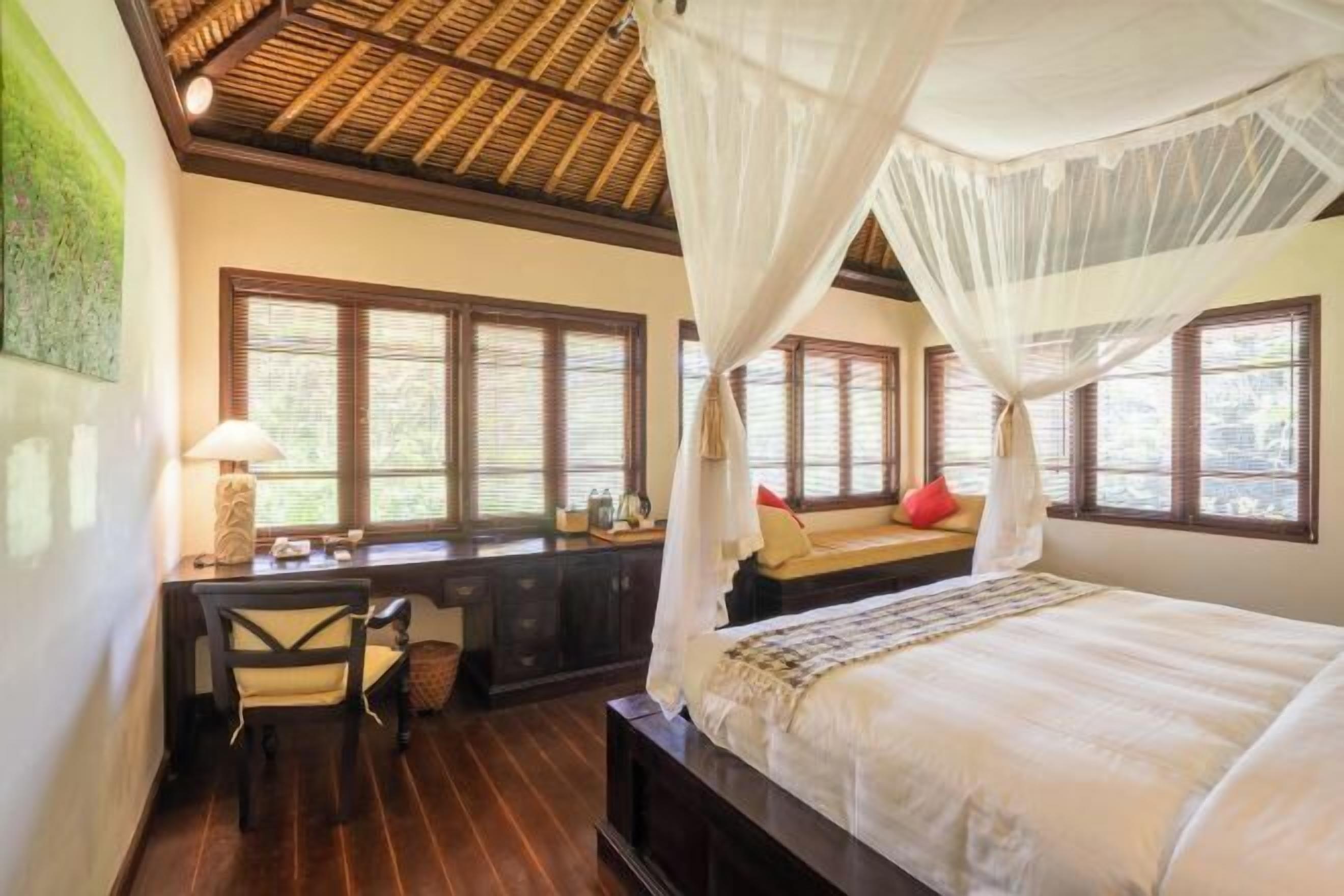 Minibar, in-room safe, desk, blackout curtains