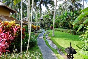 Villa, piscina privada, vistas al jardín | Vistas al jardín